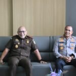 Kapolda Papua Barat Jalin Silaturahmi dengan Kajati Papua Barat, Perkuat Sinergi Penegakan Hukum