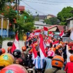 Sambut Kemerdekaan, Warga Fakfak Tunjukkan Semangat Nasionalisme Melalui Kirab Merah Putih